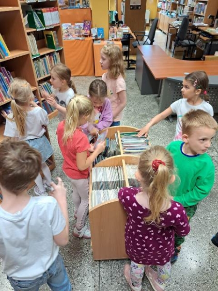 Odwiedziny przedszkolaków z grupy ''Pszczółki'' z PP nr 3 