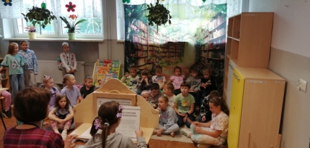 Ostatnie w tym roku szkolnym głośne czytania na przerwie :)