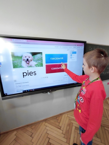 Przypomnienie wiadomości o rzeczowniku i czasowniku