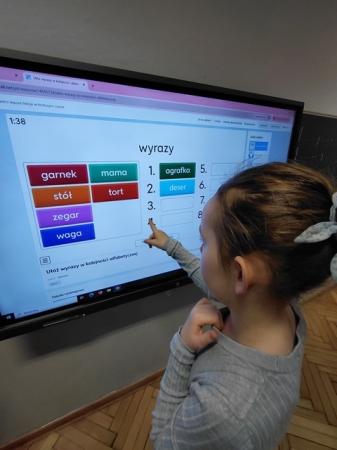 Doskonalenie umiejętności czytania ze zrozumieniem