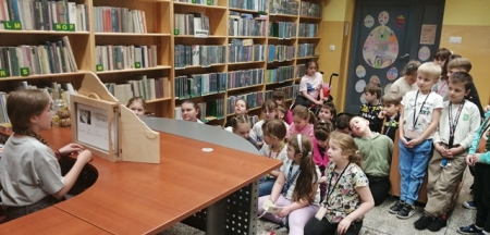 Wielkanocne czytanie i zabawy w bibliotece